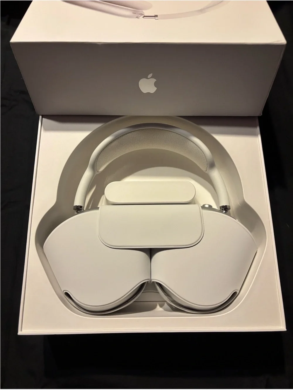 Apple AirPods Max White Over-Ear Headphones
